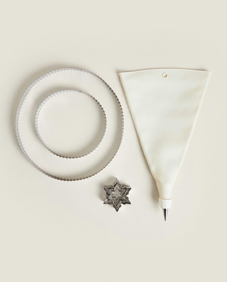 CHRISTMAS RING CAKE BAKING KIT